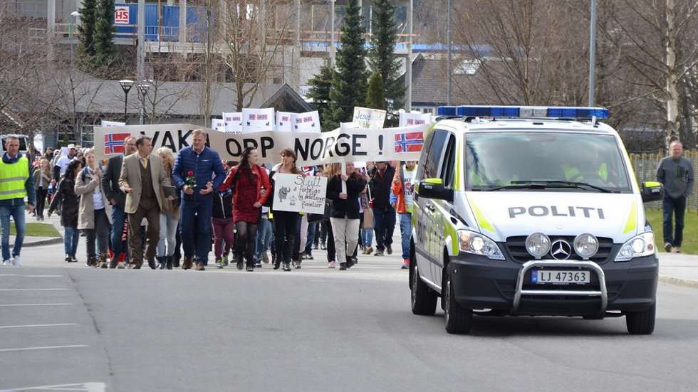 Stryn Aksjonen var gjennomført i nært samarbeid med politiet gjennom gatene i Stryn. FOTO: ANNE-MARI TOMASGARD